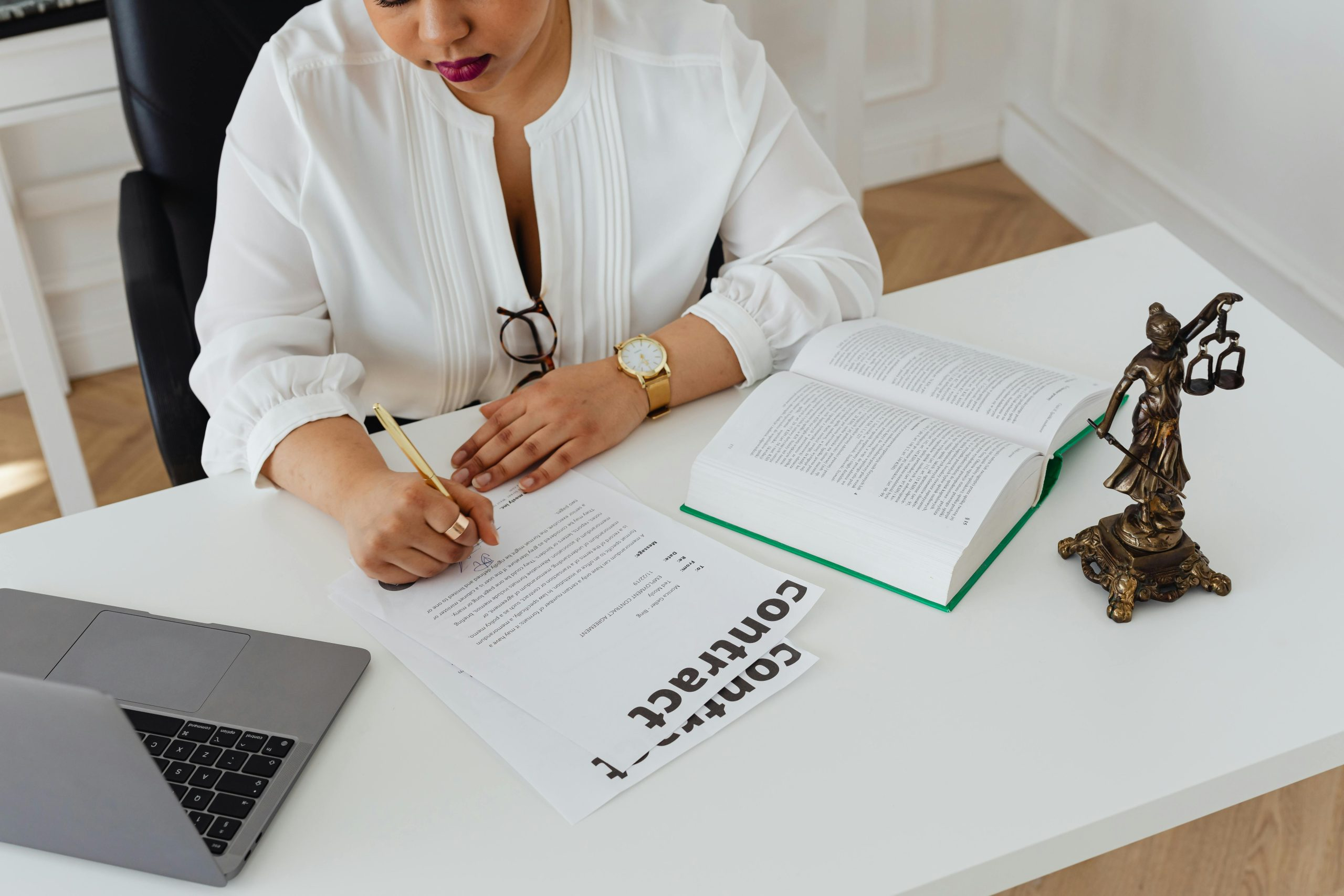 The Essential Guide to Legal Practice