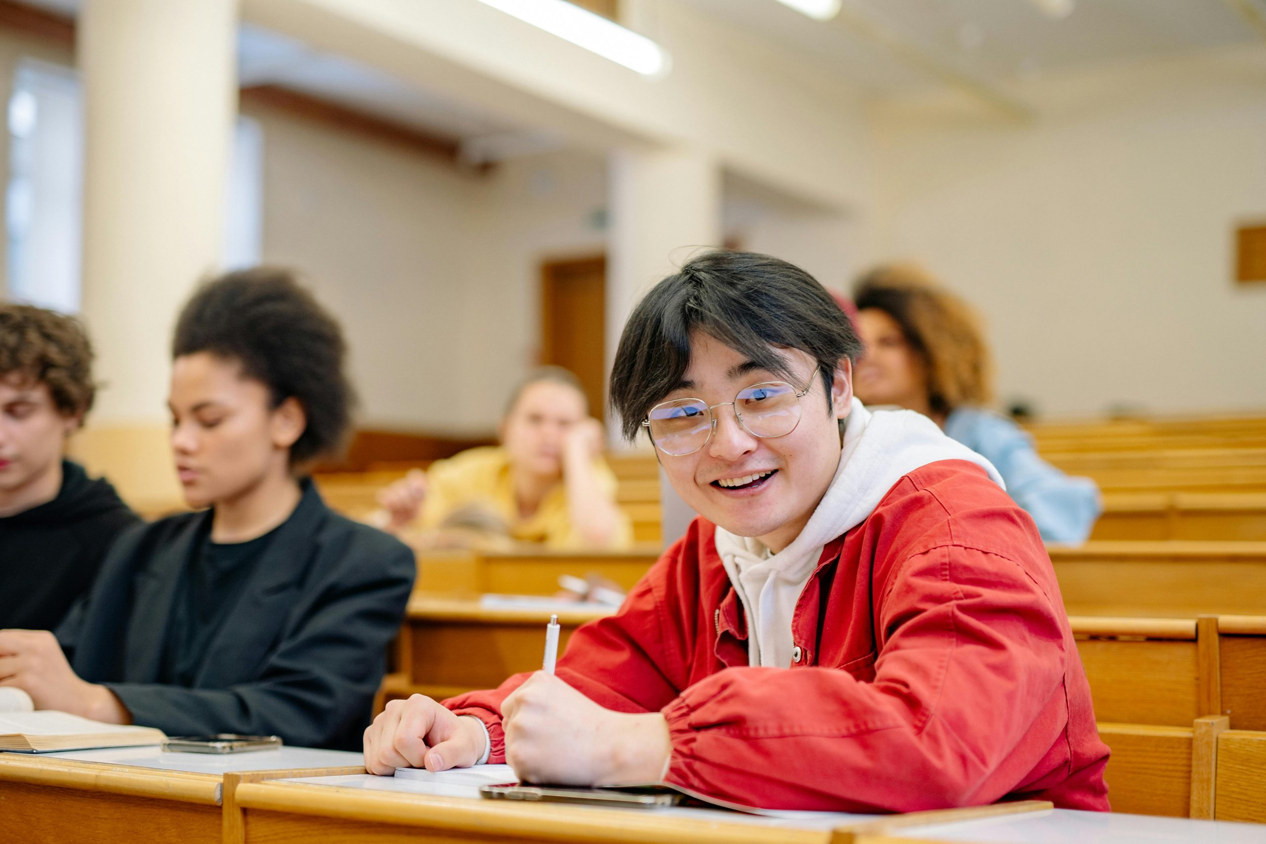 The Future of University Campuses: Hybrid Learning Models