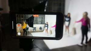 Analyzing the Impact of Virtual Reality on Fashion Education